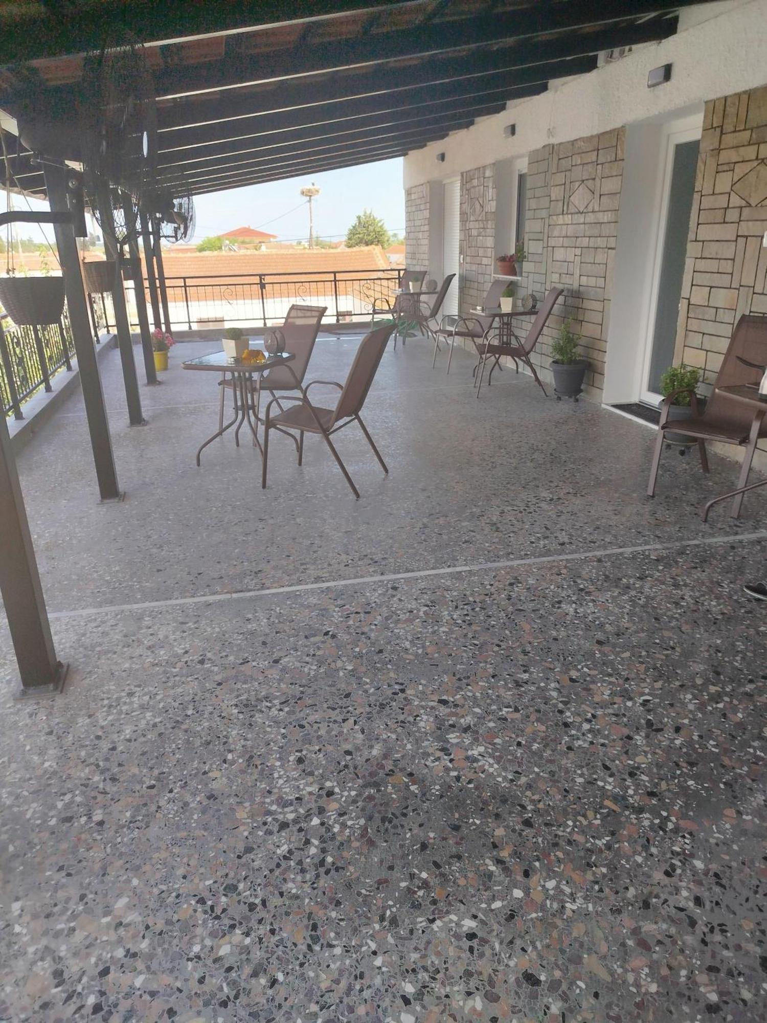 Four Sis Rooms Mangana Exterior foto